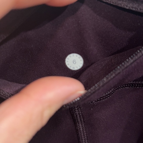 Lululemon running leggings - Picture 4 of 4